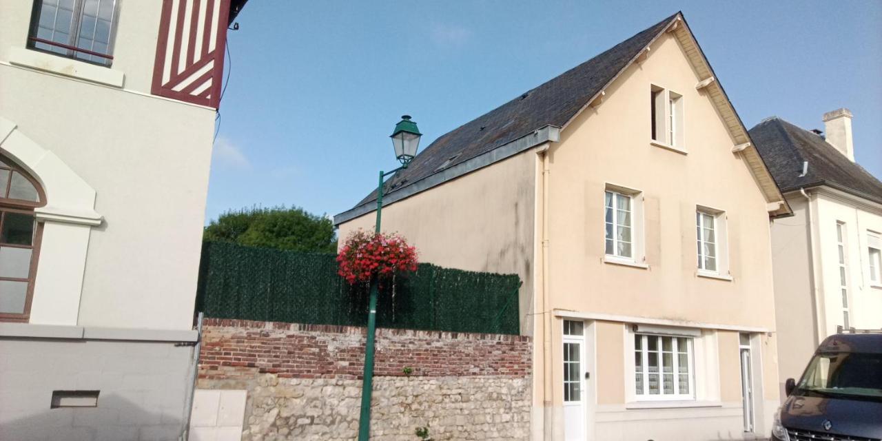 Le Deux Gaulle Leilighet Le Mêle-sur-Sarthe Eksteriør bilde